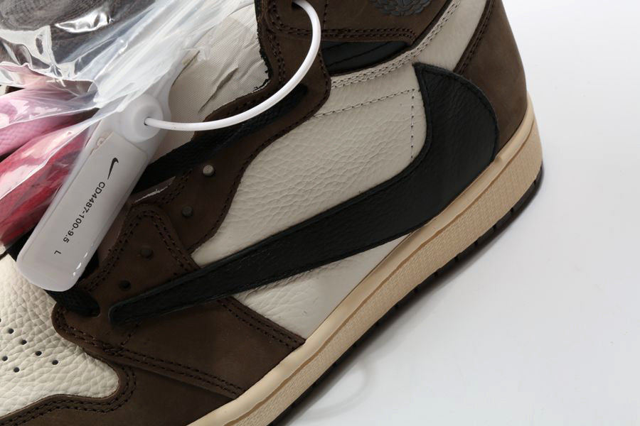 Sneakers Nike Air Jordan 1 High x Travis Scott - Mocha