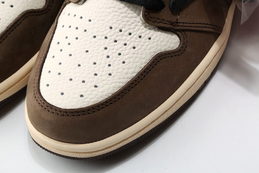 Sneakers Nike Air Jordan 1 High x Travis Scott - Mocha
