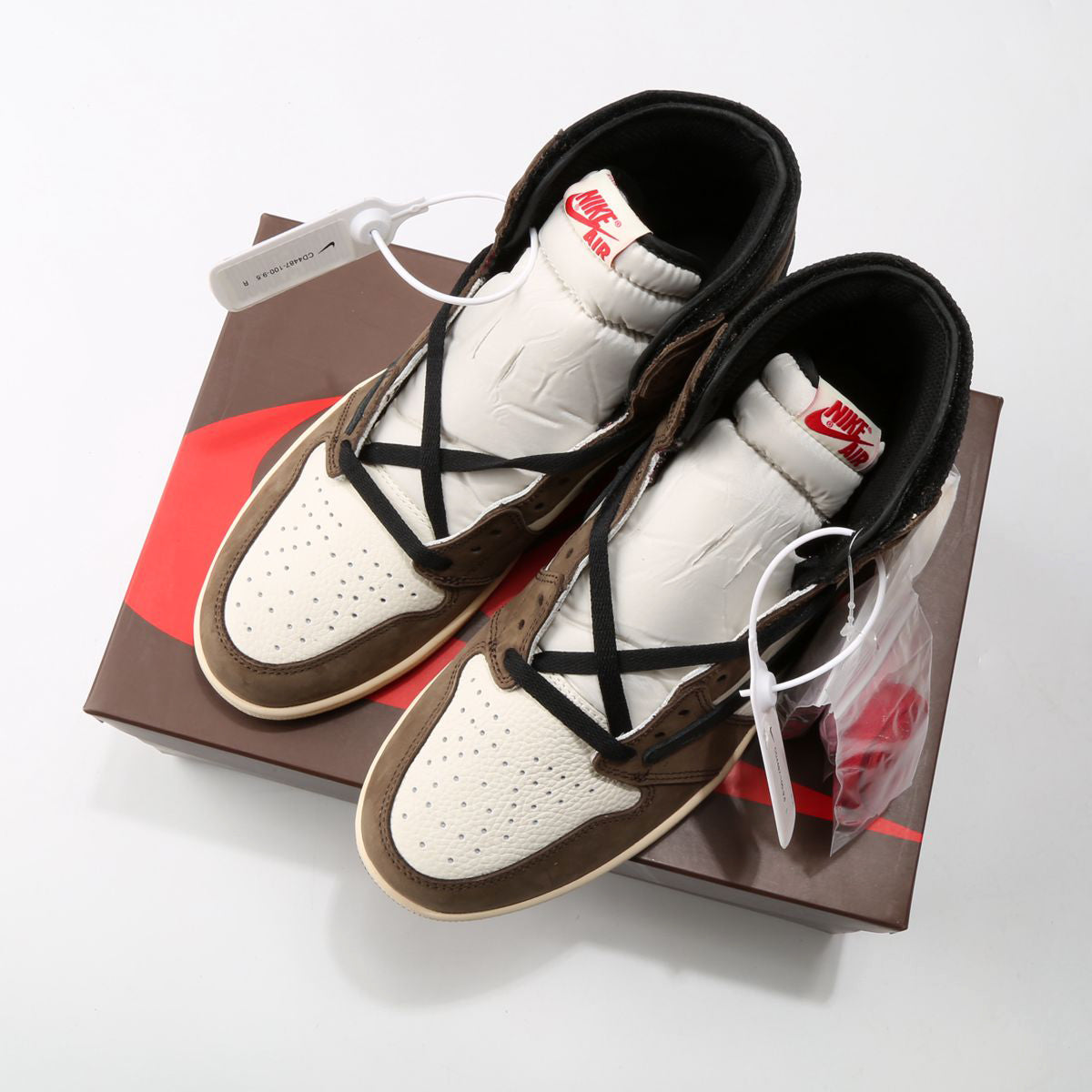 Sneakers Nike Air Jordan 1 High x Travis Scott - Mocha