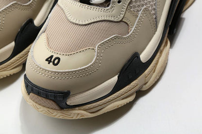 Sneakers Balenciaga - Triple S