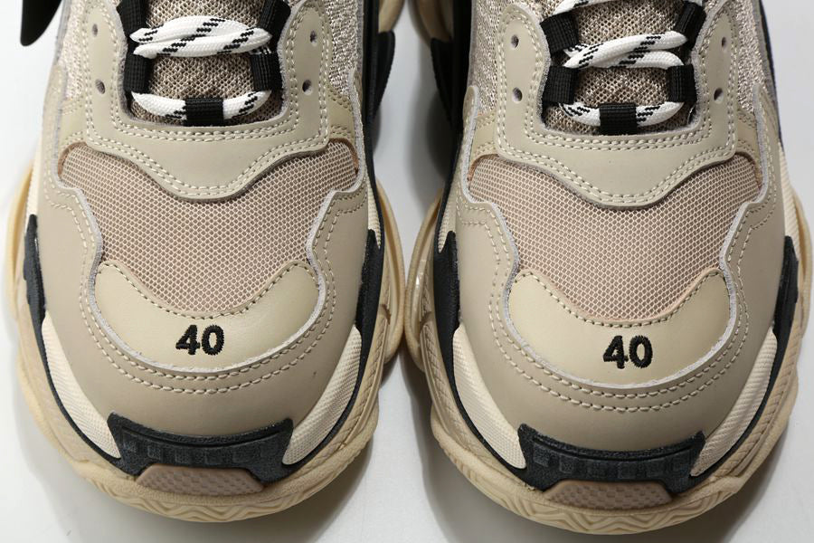 Sneakers Balenciaga - Triple S