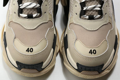 Sneakers Balenciaga - Triple S