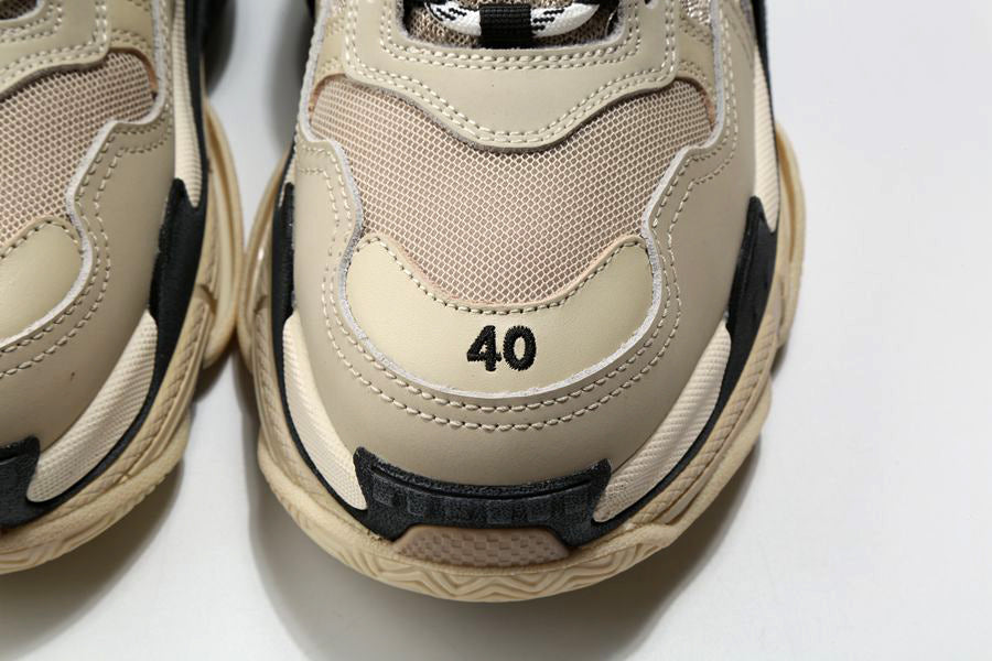 Sneakers Balenciaga - Triple S