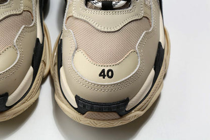 Sneakers Balenciaga - Triple S